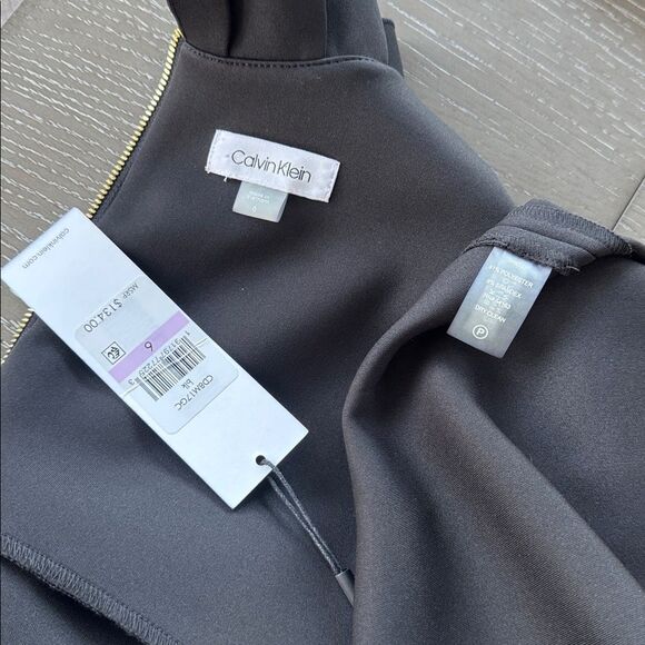 Calvin Klein Elegant Black Sleeveless V-Neck Dress Stretchy Gold Zipper Sz 6 NWT - Picture 5 of 13